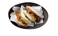  Chinese Steam bun with chicken & curry sauce 